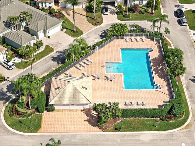 7998 SE Hempstead Circle, Hobe Sound, FL 33455