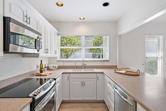 7998 SE Hempstead Circle, Hobe Sound, FL 33455