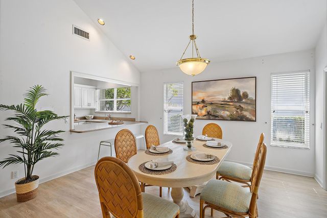 7998 SE Hempstead Circle, Hobe Sound, FL 33455