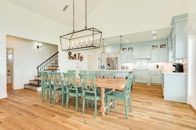 998 Austin Drive, Gilchrist, TX 77617