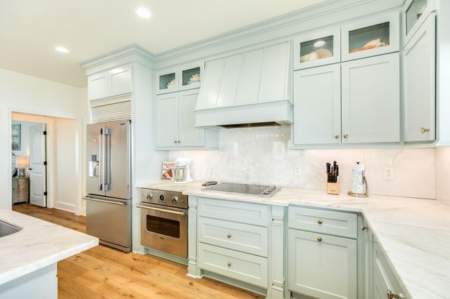 998 Austin Drive, Gilchrist, TX 77617
