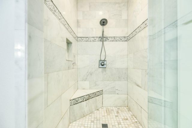 998 Austin Drive, Gilchrist, TX 77617