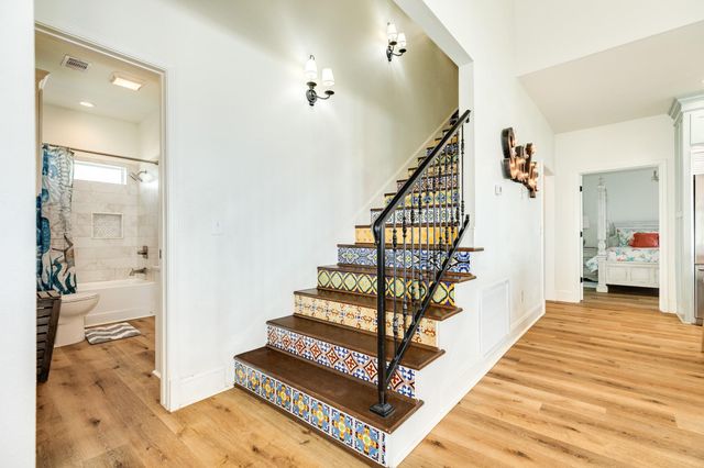 998 Austin Drive, Gilchrist, TX 77617