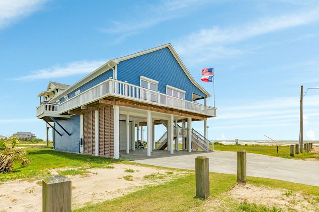 998 Austin Drive, Gilchrist, TX 77617