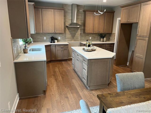 924 Carrington Drive, Northville, MI 48167