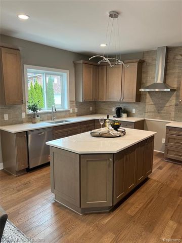 924 Carrington Drive, Northville, MI 48167