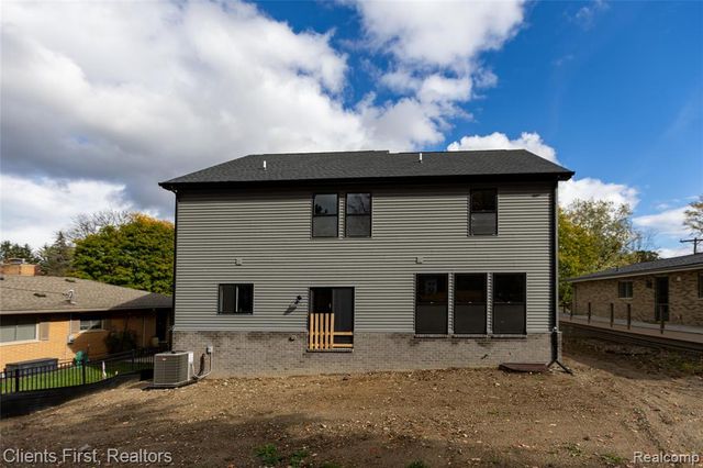 924 Carrington Drive, Northville, MI 48167