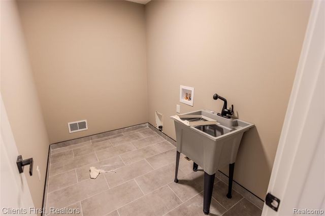 924 Carrington Drive, Northville, MI 48167