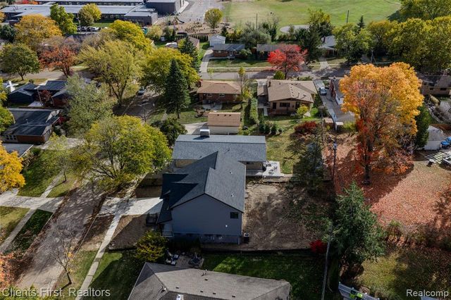 924 Carrington Drive, Northville, MI 48167