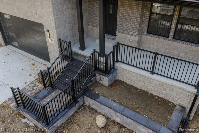 924 Carrington Drive, Northville, MI 48167