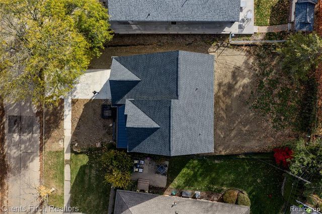 924 Carrington Drive, Northville, MI 48167