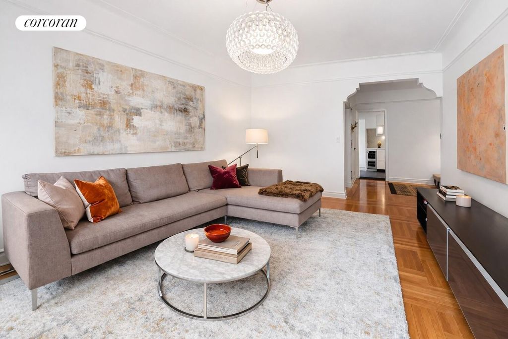 3540 82nd St Apt 4H, New York City, NY 11372