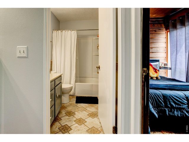 1050 S Saint Vrain Ave B-1, Estes Park, CO 80517