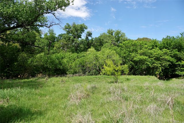 588 S County Rd 430, Goldthwaite, TX 76844