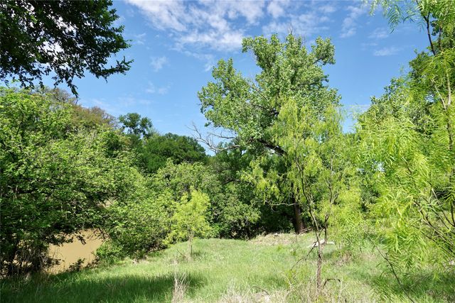 588 S County Rd 430, Goldthwaite, TX 76844