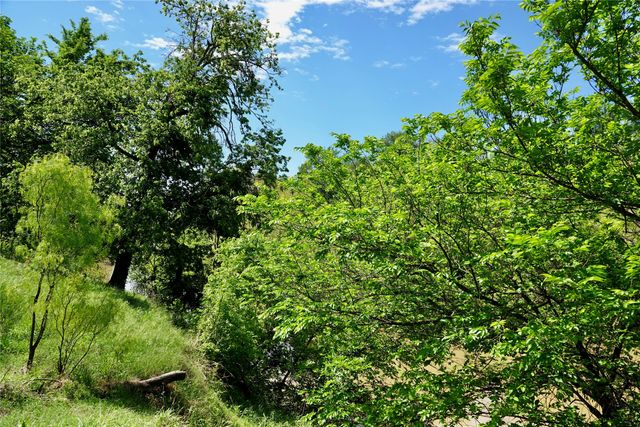 588 S County Rd 430, Goldthwaite, TX 76844