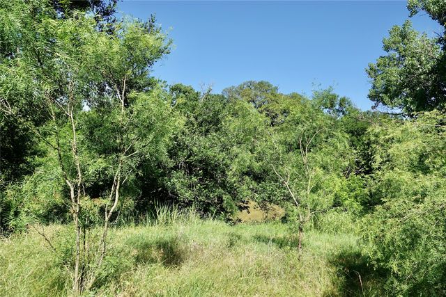 588 S County Rd 430, Goldthwaite, TX 76844