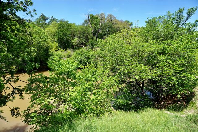 588 S County Rd 430, Goldthwaite, TX 76844