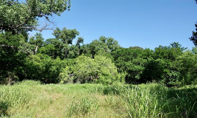 588 S County Rd 430, Goldthwaite, TX 76844