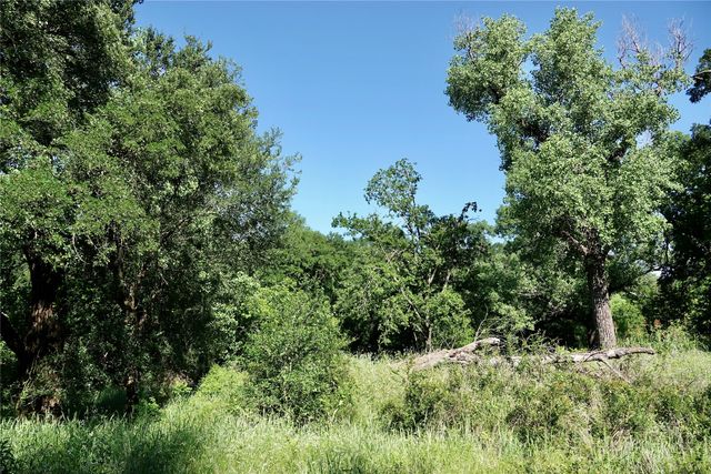 588 S County Rd 430, Goldthwaite, TX 76844