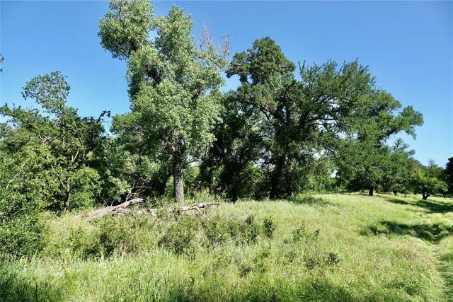 588 S County Rd 430, Goldthwaite, TX 76844