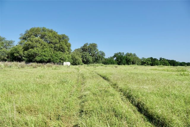 588 S County Rd 430, Goldthwaite, TX 76844