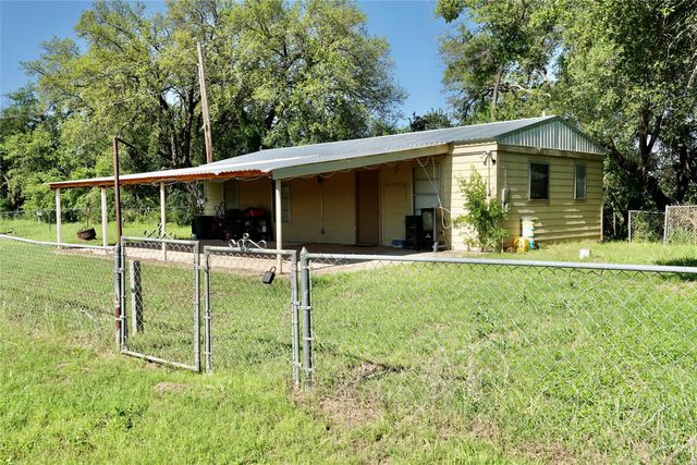 588 S County Rd 430, Goldthwaite, TX 76844