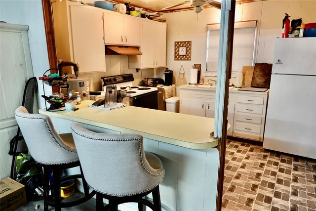 588 S County Rd 430, Goldthwaite, TX 76844