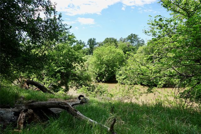 588 S County Rd 430, Goldthwaite, TX 76844