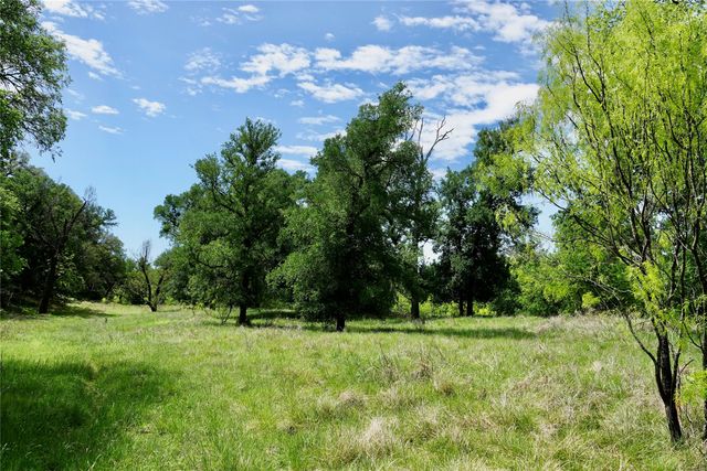588 S County Rd 430, Goldthwaite, TX 76844