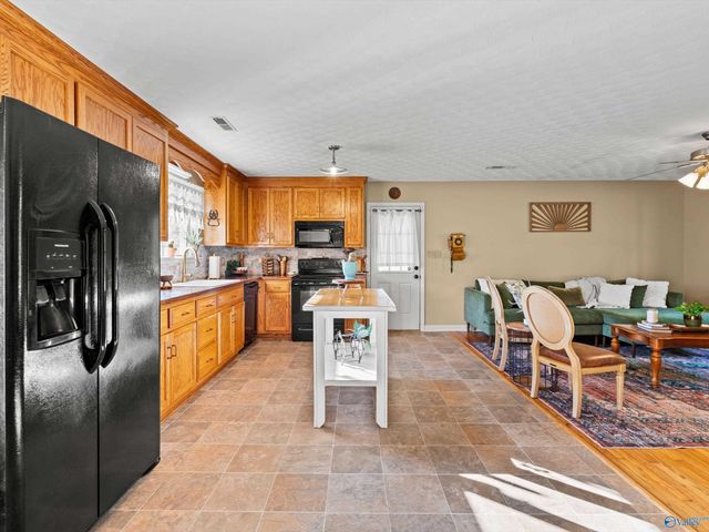 39 Old Somerville Road SE, Decatur, AL 35603