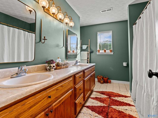 39 Old Somerville Road SE, Decatur, AL 35603