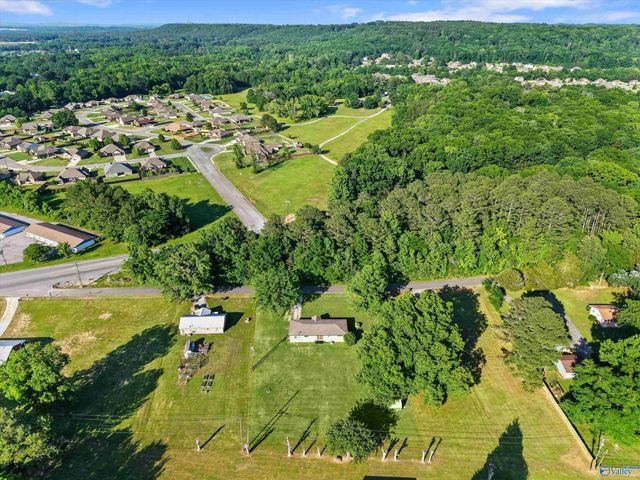 39 Old Somerville Road SE, Decatur, AL 35603