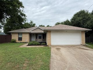 221 Arnold Street, Crowley, TX 76036