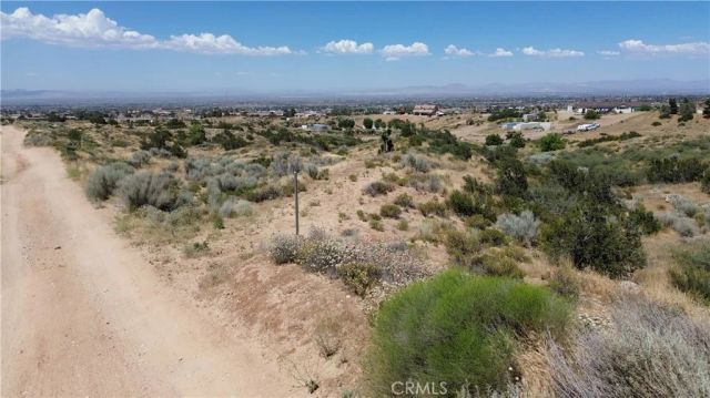 8001 Johnson, Phelan, CA 92371