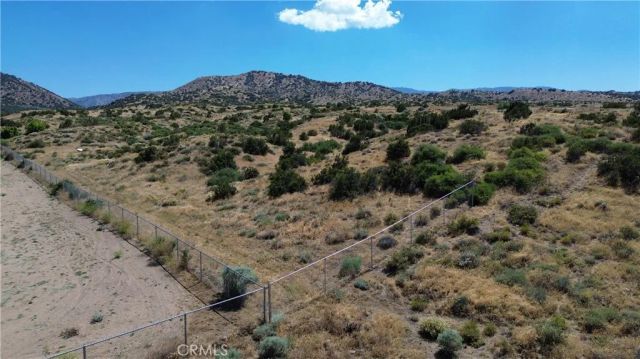 8001 Johnson, Phelan, CA 92371