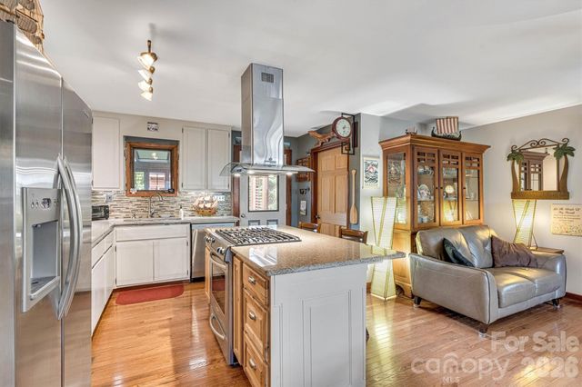7697 Katherine Drive, Denver, NC 28037