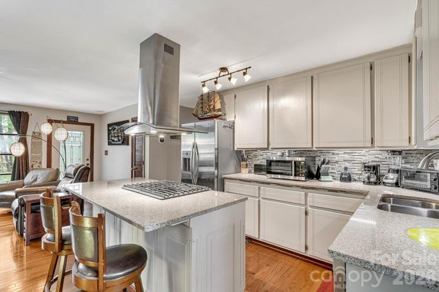 7697 Katherine Drive, Denver, NC 28037