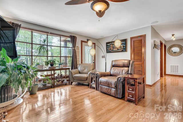 7697 Katherine Drive, Denver, NC 28037