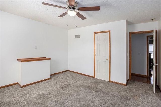 5420 NE Rainbow Court, Lee's Summit, MO 64064