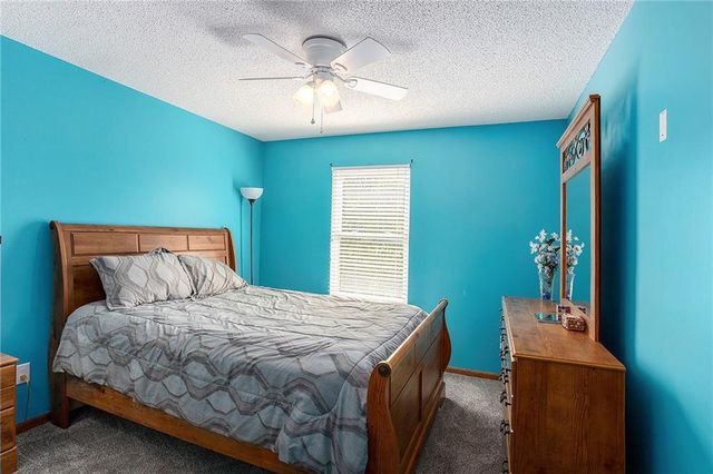 5420 NE Rainbow Court, Lee's Summit, MO 64064