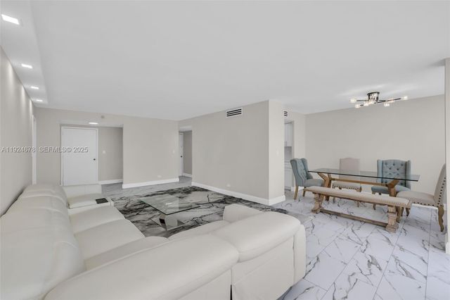251 174th Street 1415, Sunny Isles Beach, FL 33160