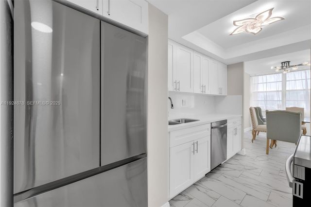 251 174th Street 1415, Sunny Isles Beach, FL 33160