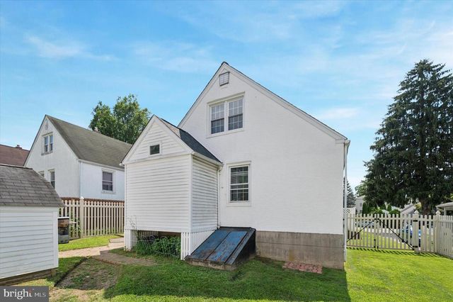 555 GRAND AVE, Havertown, PA 19083
