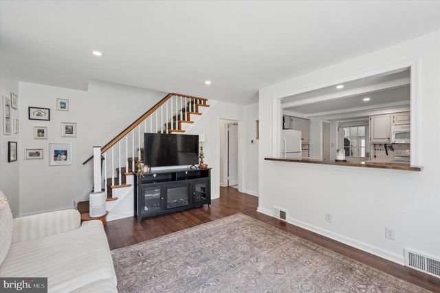555 GRAND AVE, Havertown, PA 19083