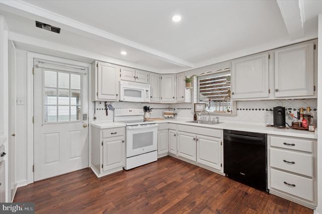 555 GRAND AVE, Havertown, PA 19083