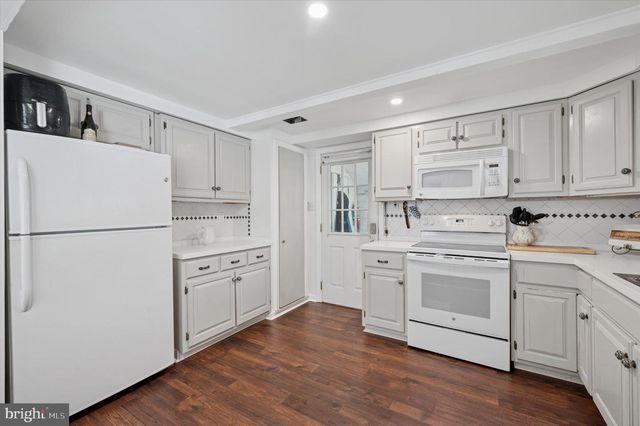 555 GRAND AVE, Havertown, PA 19083