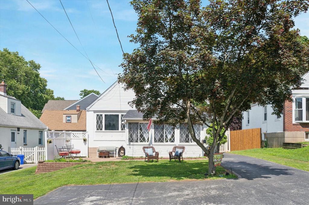 555 GRAND AVE, Havertown, PA 19083