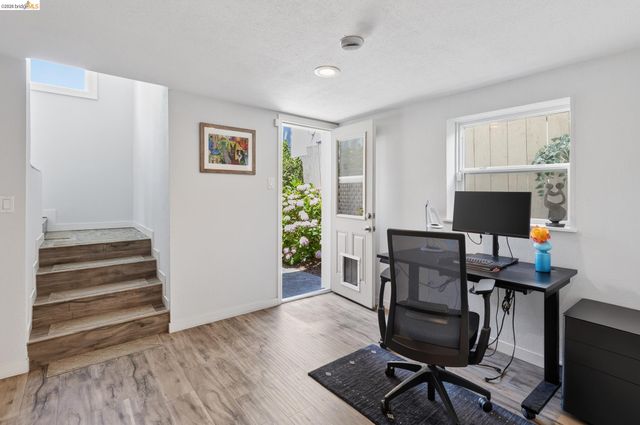 2214 Curtis St, Berkeley, CA 94702