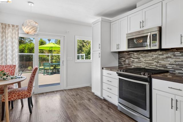 2214 Curtis St, Berkeley, CA 94702